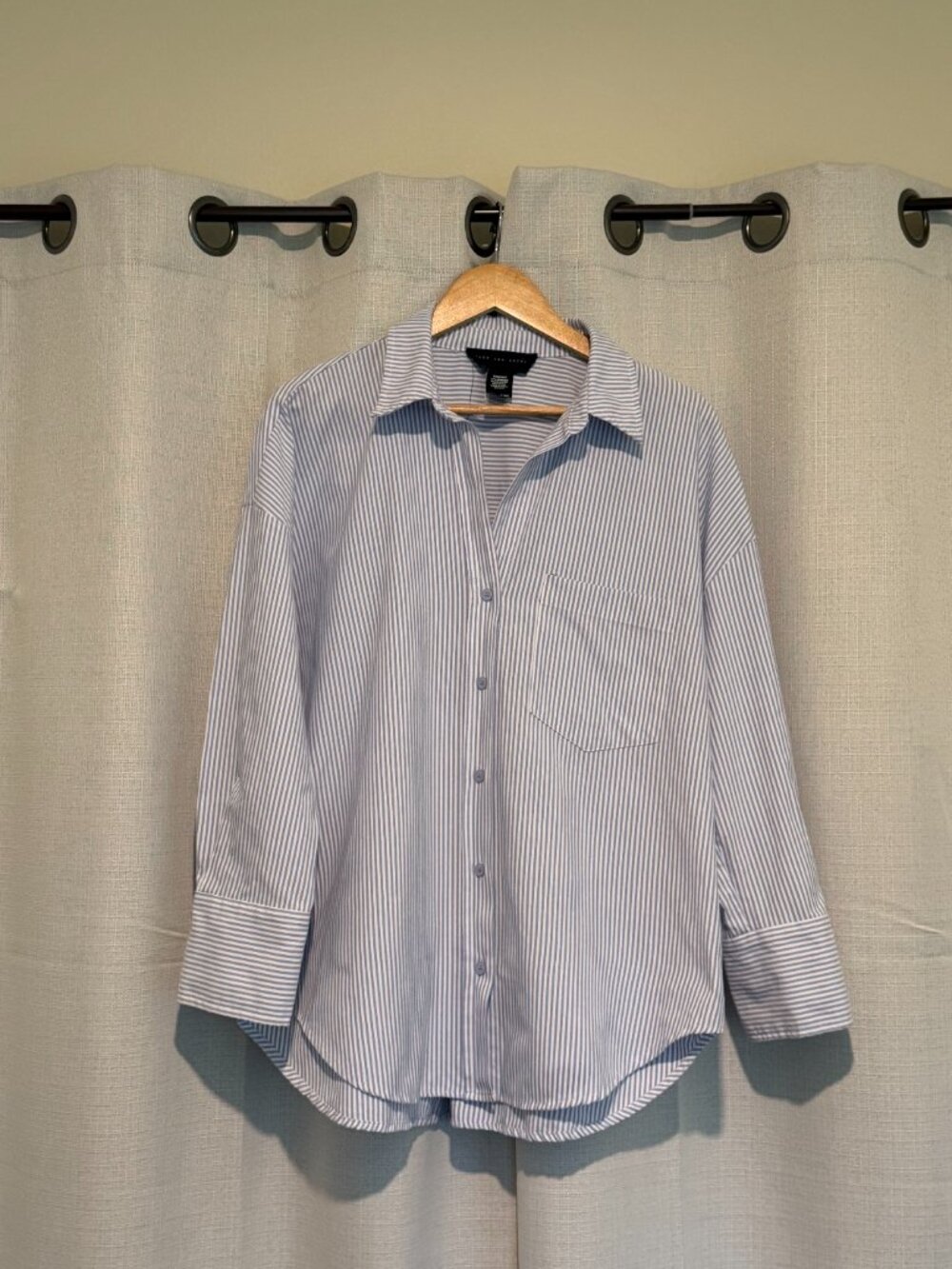 Know One Cares Blue & White Woven Boxy Button Up Shirt Size Medium - Picture 2 of 7